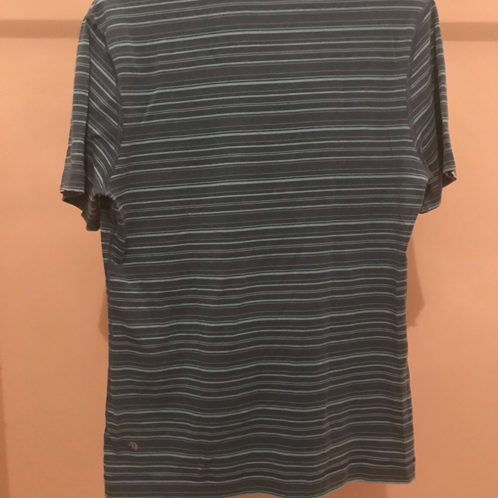 Lululemon 5 Year Basic V Neck Tee - image 4
